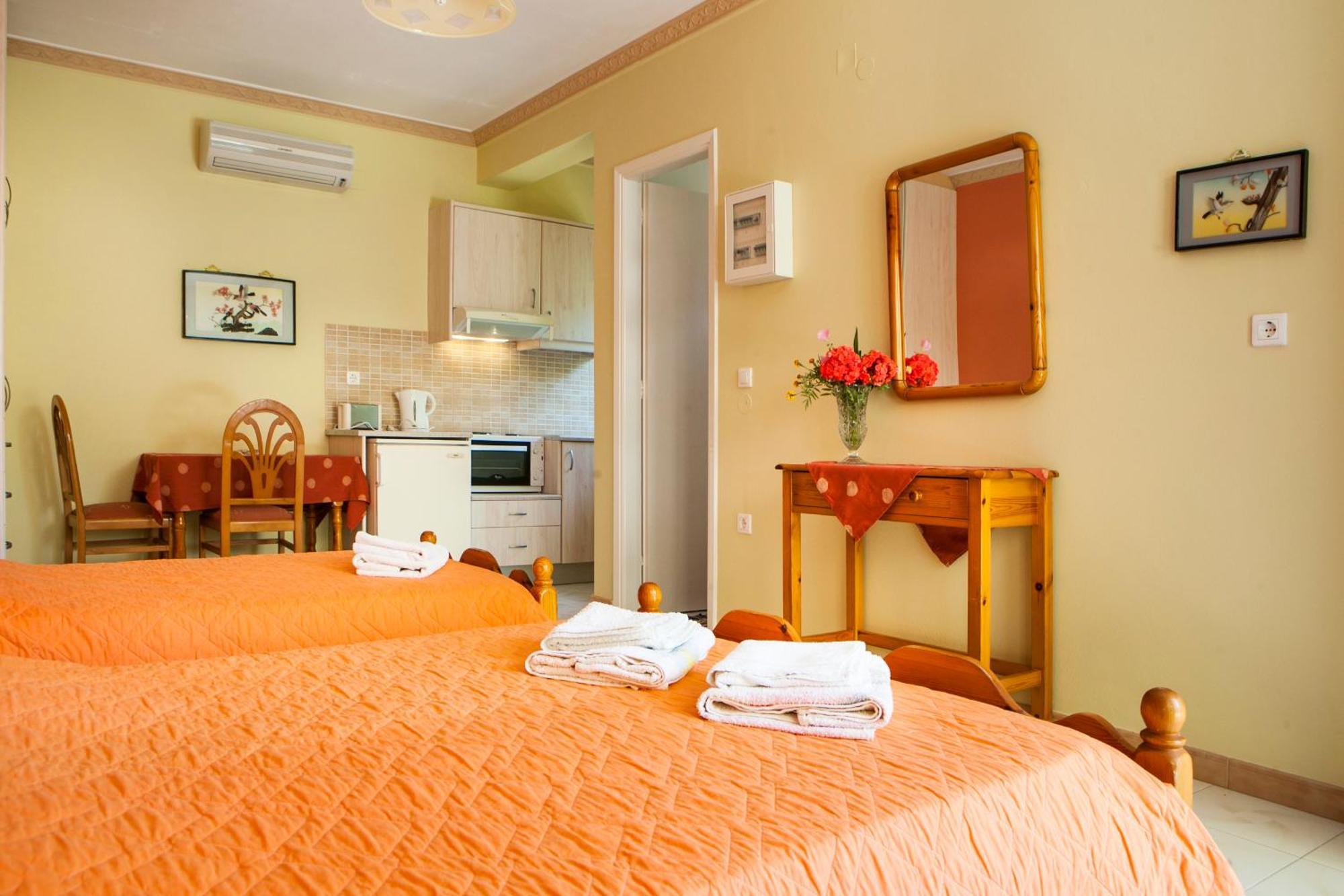 Tzivras Villa & Apartments 라시 객실 사진