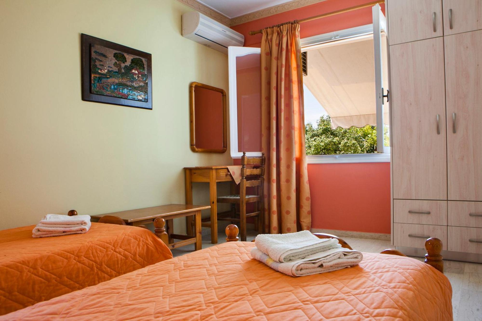 Tzivras Villa & Apartments 라시 객실 사진